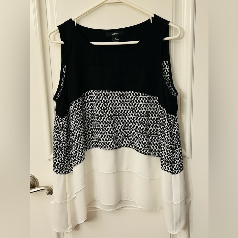 Alfani Black and White Geometric Sleeveless Blouse